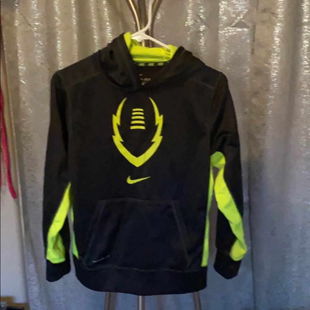 Boys Nike almost new hoodie